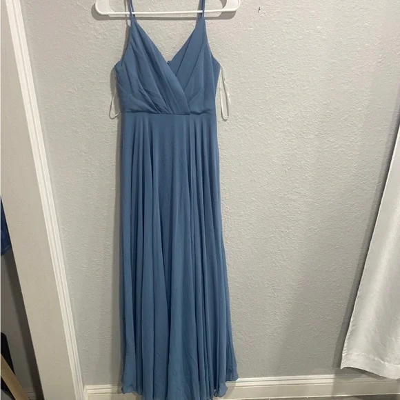 Lulu's Blue Pleated Maxi Dress Spaghetti Strap V-Neck - Picture 1 of 5